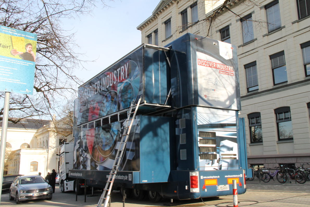 „Discover Industry“-Truck zu Gast an der Realschule Ravensburg